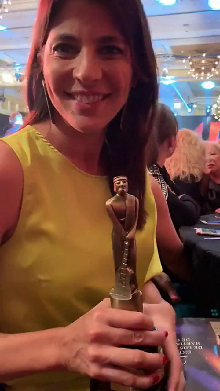 Eleonora Cole con su Martín Fierro
