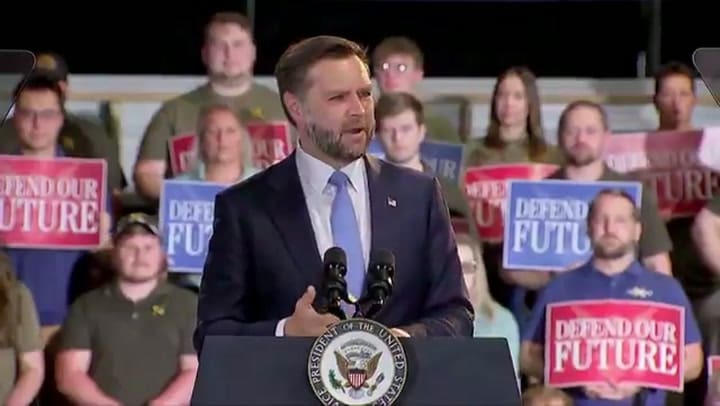 El vicepresidente J.D. Vance elogió la nueva tasa propuesta