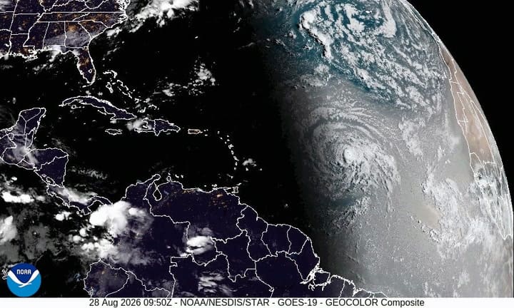 Satélite De La NOAA Sobre Dolly