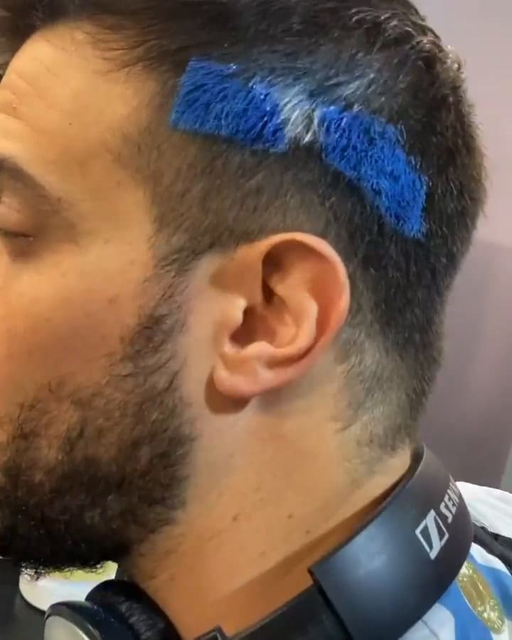 Diego Leuco cumplió su promesa y se cambió el look en vivo