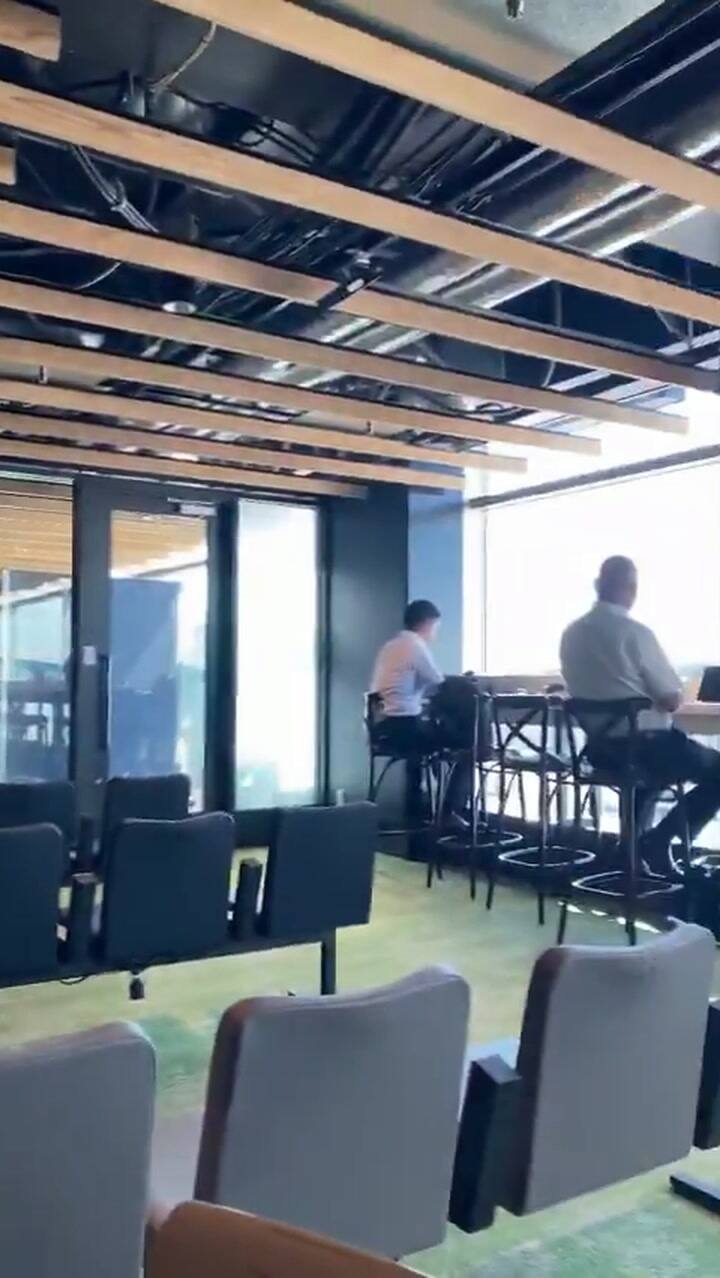 Imágenes del Aeropuerto Aso Kumamoto (KMJ), Japón, durante el masivo terremoto de magnitud 7.1