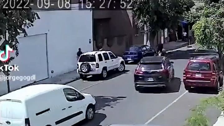 Una experta en artes marciales se defendió de un ladrón que intentó robarle