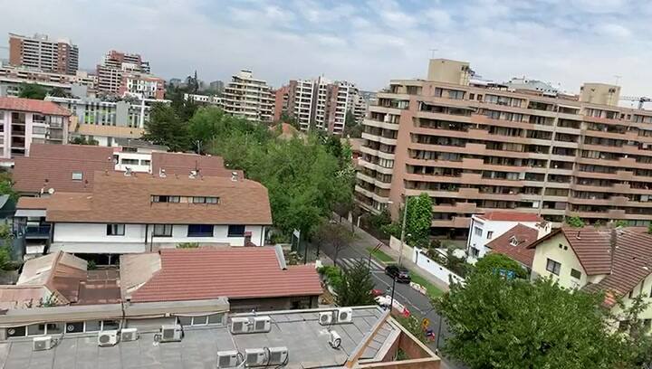 Se escuchan las cacerolas en los edificios y las casas