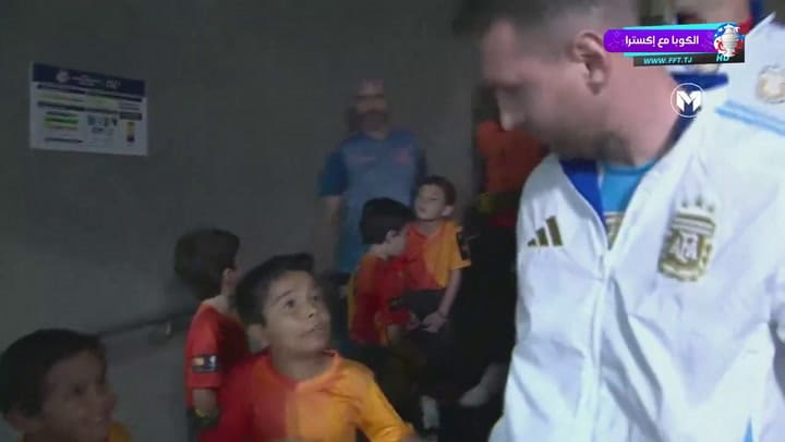 El tierno momento que protagonizó Leo Messi antes del partido contra Ecuador