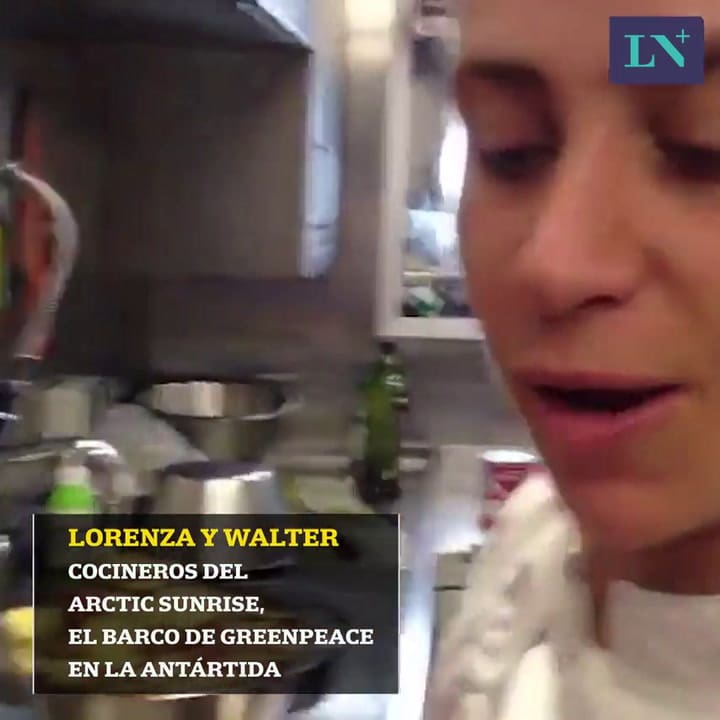 Cómo es la cocina del Arctic Sunrise, el barco de Greenpeace en la Antártida
