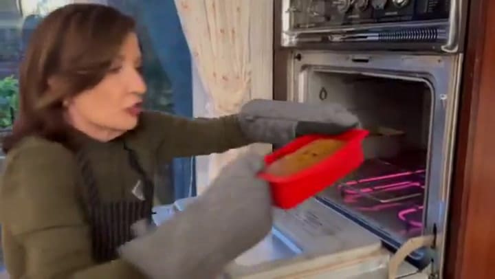 Kathy Hochul mostró sus pumpkin bread en las vísperas del Día de Acción de Gracias