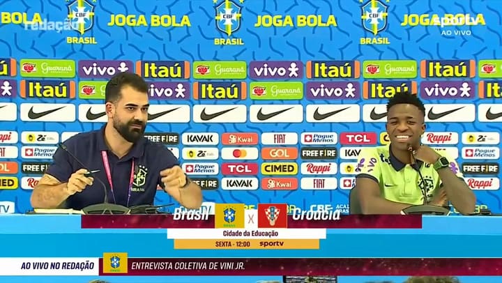 Un gato se coló en la conferencia de Vinicius y provocó una inesperada reacción