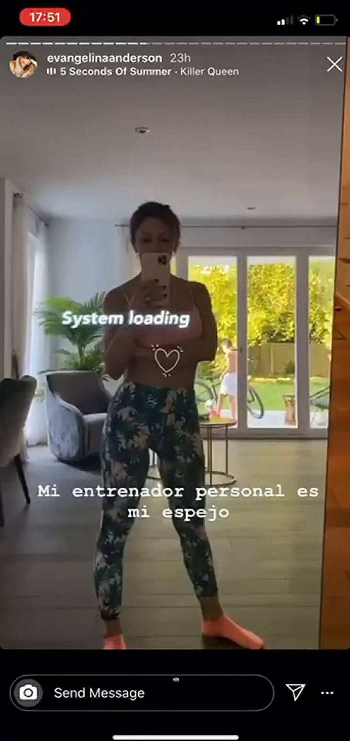 El espejo inteligente en el que entrena Evangelina Anderson