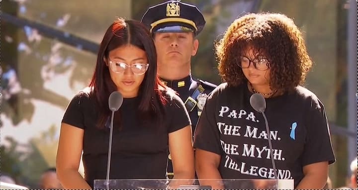 Sorprendió al hablar en español durante el homenaje del 11S en Nueva York
