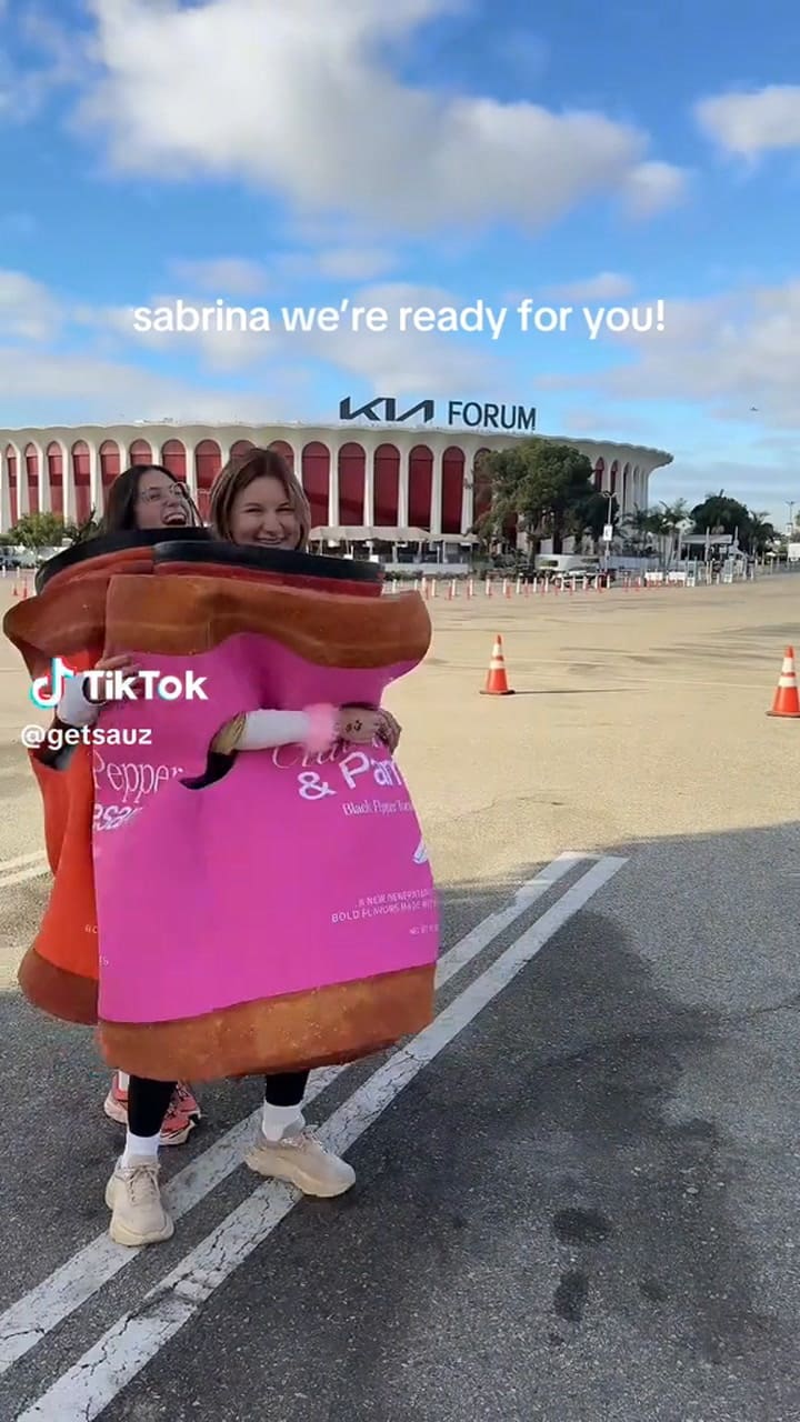 La marca de salsas en frasco creada por los dos jóvenes (Tiktok @getsauz)