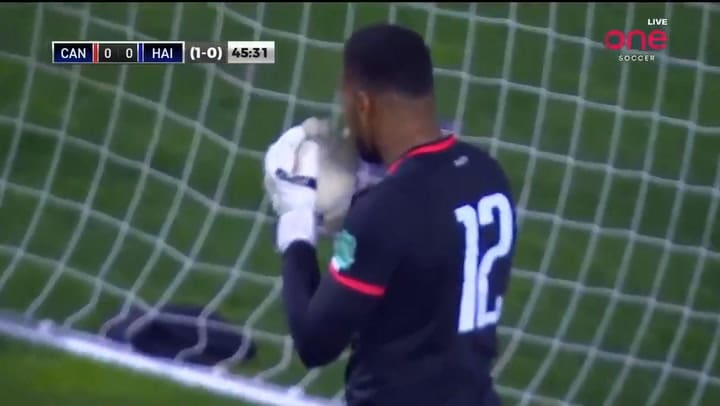 Concacaf: el insólito blooper del arquero de Haití que terminó en una gol en contra