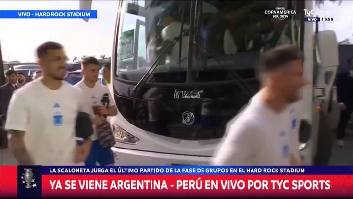 La Curiosa Reacción De Lionel Messi Al Llegar Al Estadio En El Que La Selección Argentina Enfrenta A Perú Tn