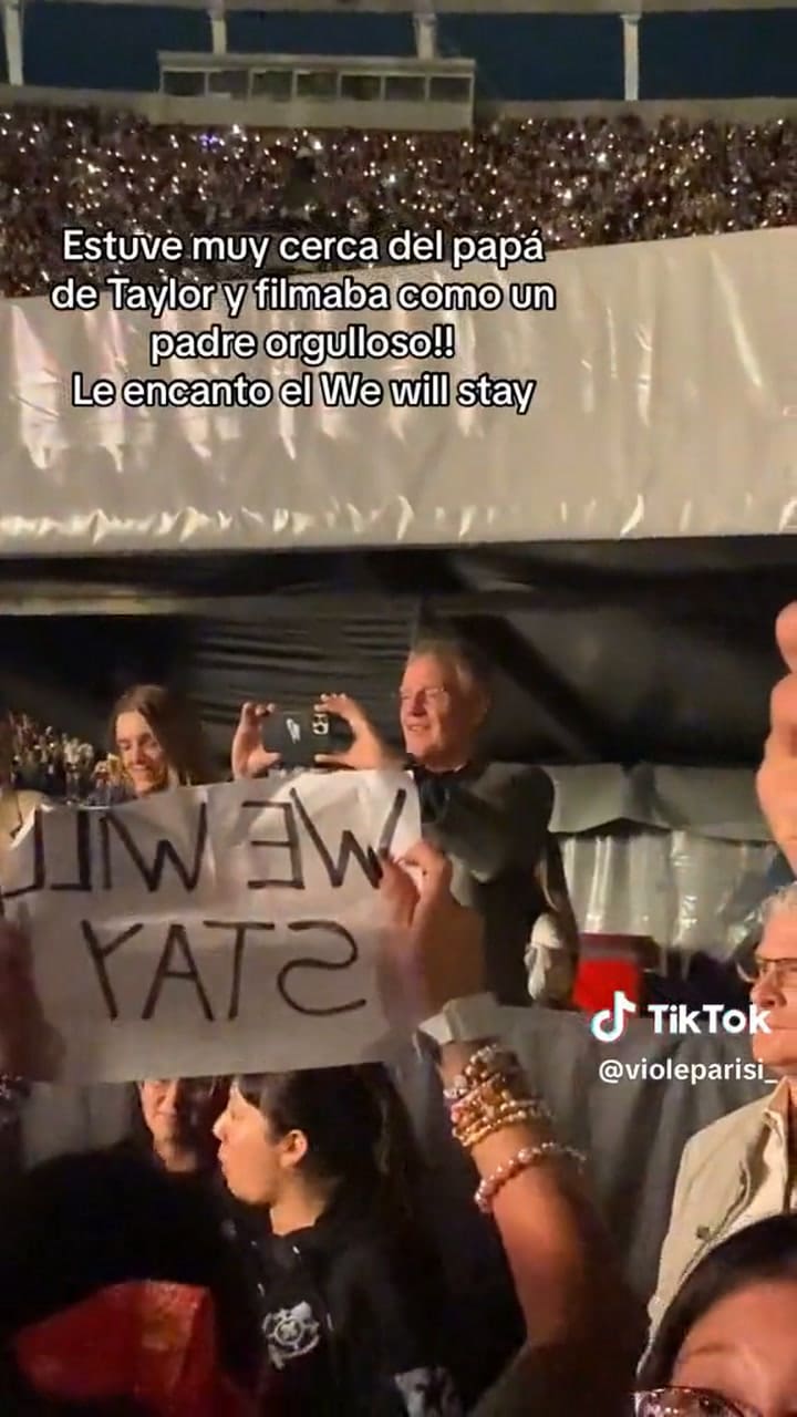 El padre de Taylor Swift se sorprendió por la ovación hacia su hija