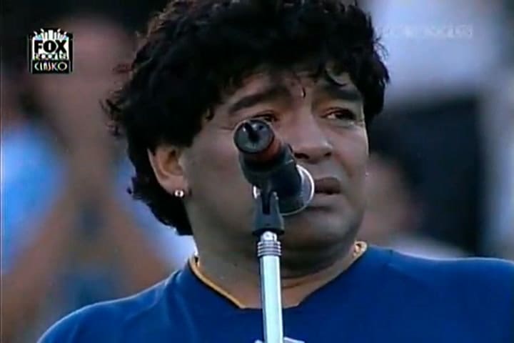 "La pelota no se mancha", la frase de Maradona en su despedida