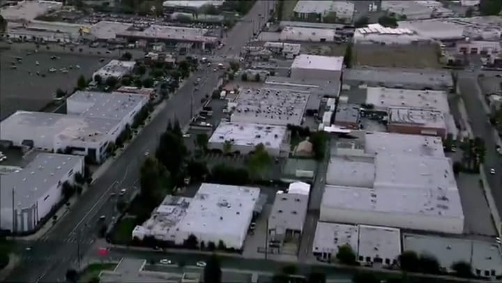 Un helicóptero se cayó y se prendió fuego en Los Ángeles
