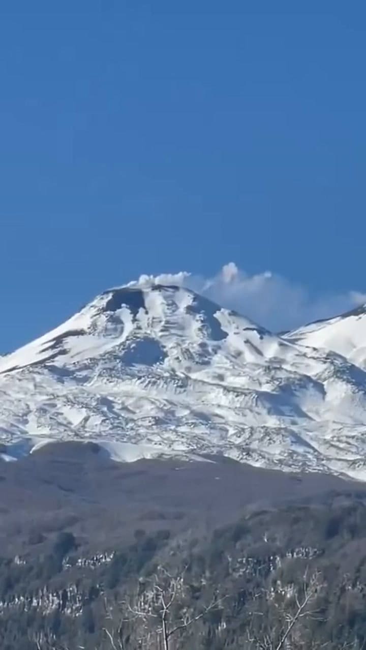 El volcán Chillán pasó a alerta amarilla