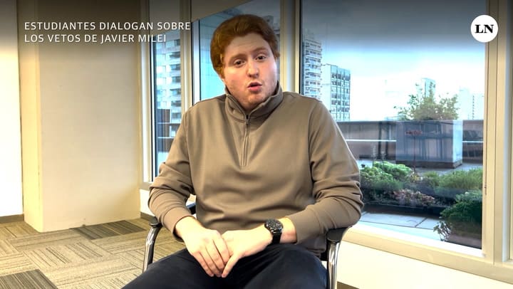 Estudiantes dialogan sobre los vetos de Javier Milei