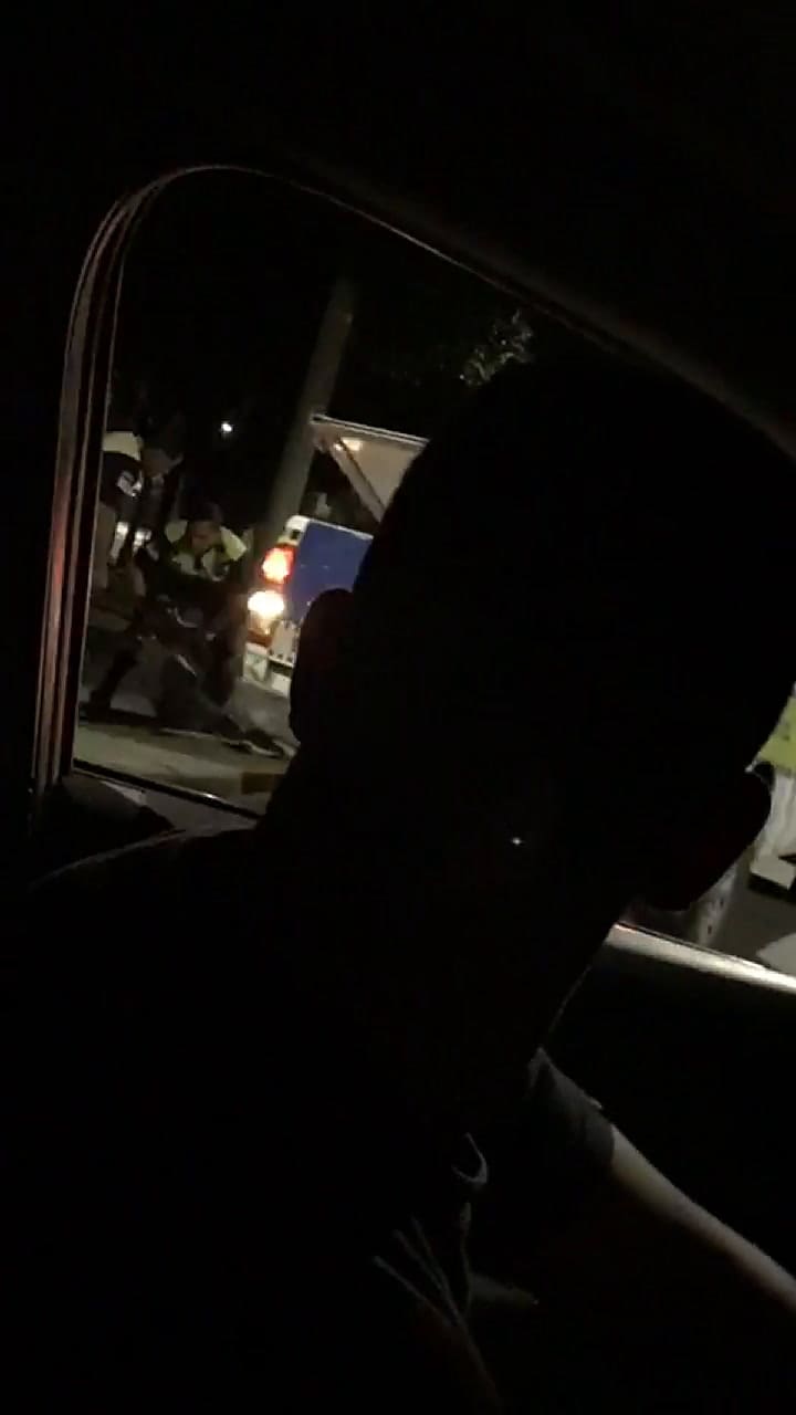 El momento que el hombre se da a la fuga