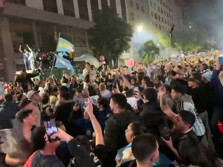 El Himno Nacional en el Obelisco
