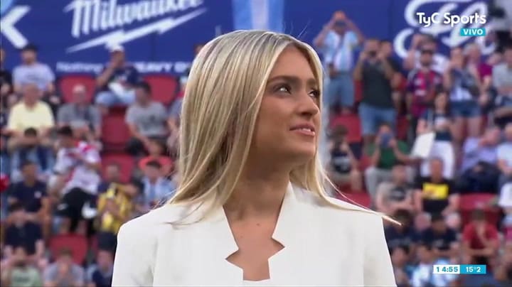 Kala Bidner entonó el Himno Nacional argentino en la previa al partido