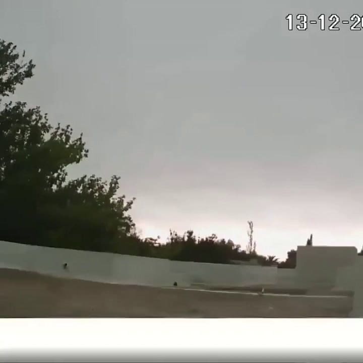 Así fue la caída del rayo que hirió a dos personas en Lugano - Fuente: YouTube
