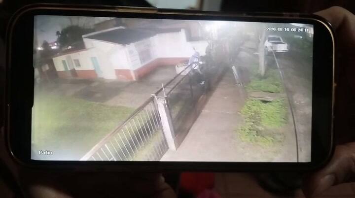 El momento en el cual los ladrones abandonan el domicilio
