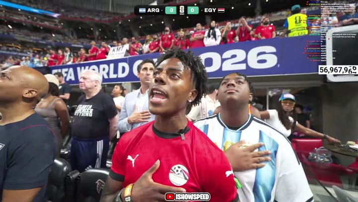 Speed cantó el himno argentino