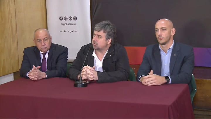 Conferencia de prensa del ministro de Seguridad de Santa Fe, Pablo Cococcioni