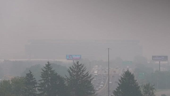 El MetLife Stadium donde se jugará la final, tapado por el humo