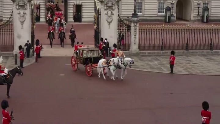 Así llegaban el Rey Carlos y Camila