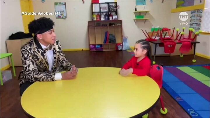 @laronhinesofficial entrevista a niños en un Jardin de Infantes