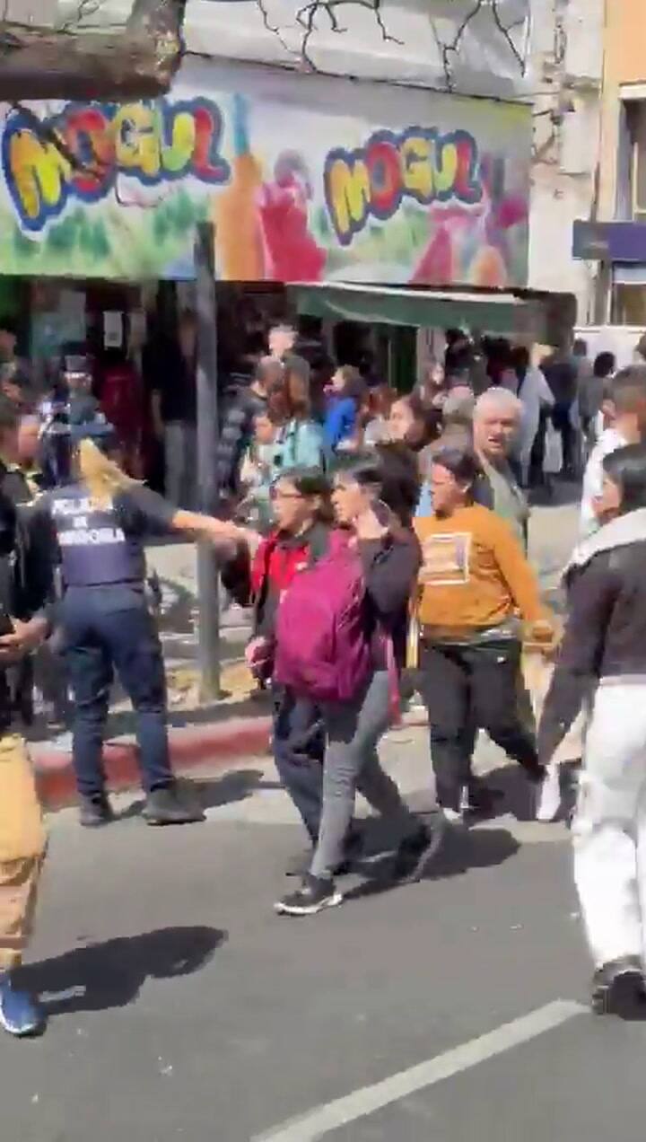 Accidente en Córdoba: así fue el choque en pleno centro que dejó varios heridos