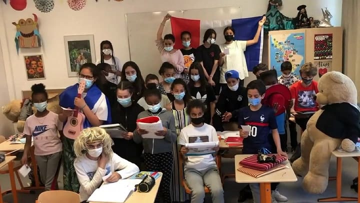 Chicos franceses aprenden español con un clásico de Daniel Melero, 'Quiero estar entre tus cosas'
