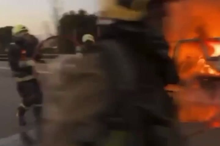 Auto Barracas GIF