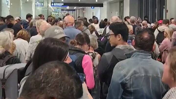 Evacuaron la terminal norte del aeropuerto internacional de Miami por un “paquete sospechoso”