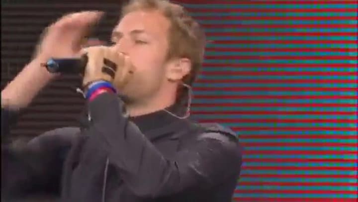 Coldplay y Ashcroft en vivo - Fuente: YouTube