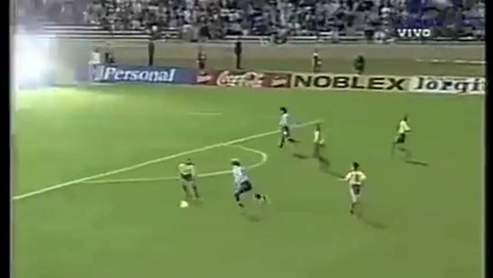 Gol de Batistuta contra la selección de Colombia