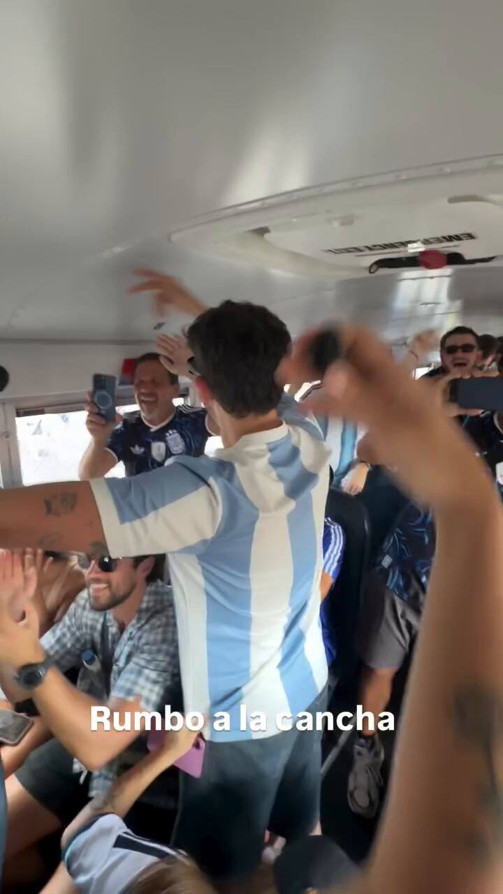 Momi Giardina y los integrantes de Nadie dice nada fueron todos juntos a ver a la Selección
