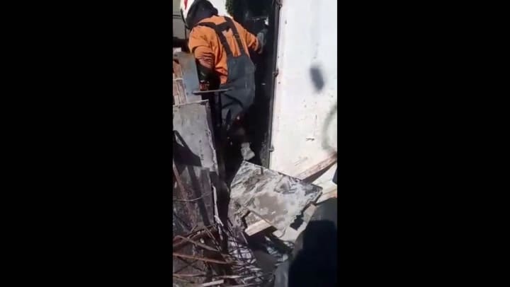 Derrumbe en Belgrano: así fue el momento del rescate - Video 2