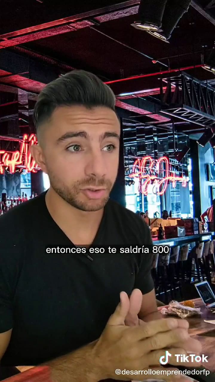 Un tiktoker reveló el truco de los bares para cobrar más en el ticket.