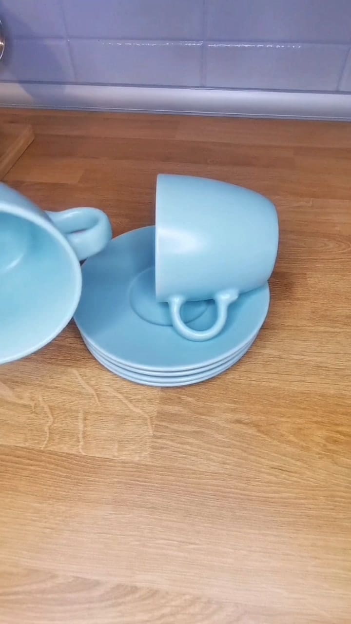 Método japonés para apilar las tazas