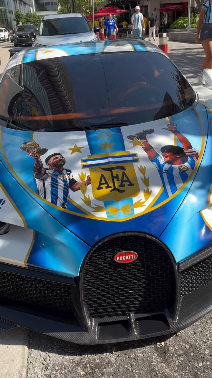 El bugatti "argentino" es sensación en Miami