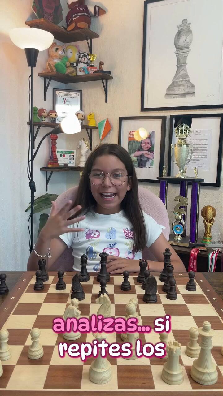 La niña mexicana Alondra Bagatella Avalos, experta en ajedrez, brinda consejos para jugar mejor