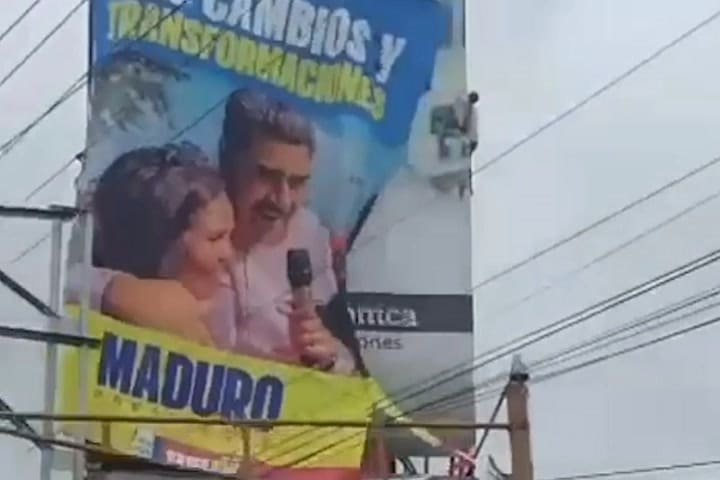 Gif - Cartel Maduro