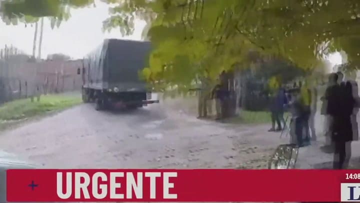 Camion Trae Alimentos