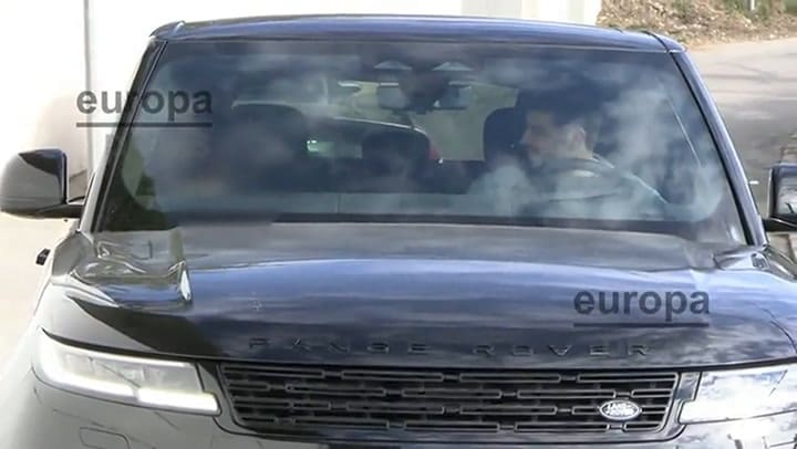 Las reacciones del hijo de piqué luego de que su padre lo saludara