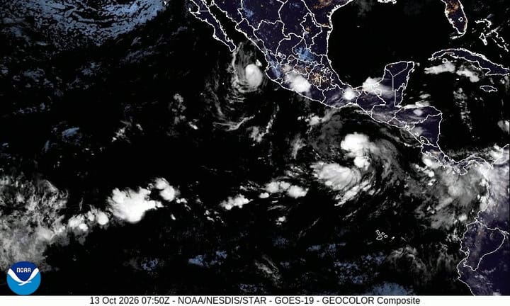 Satélite De La NOAA Sobre El Huracán Simon