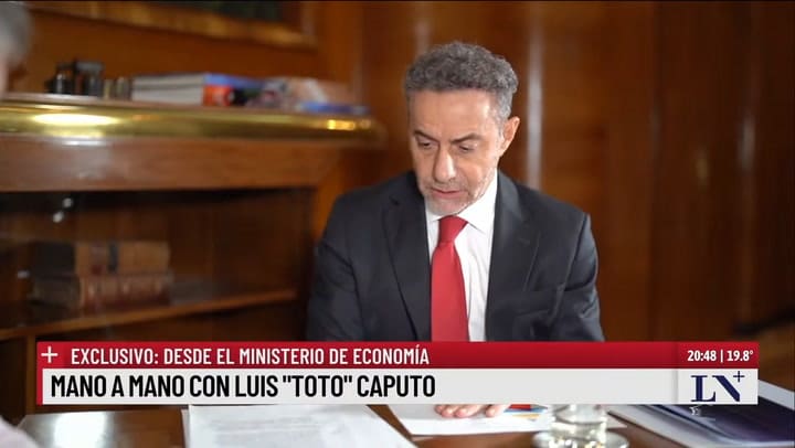 Luis Caputo Se Están Recomponiendo Fuertemente Los Ingresos