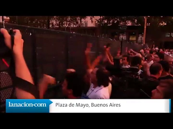 Plaza de Mayo, colmada de manifestantes