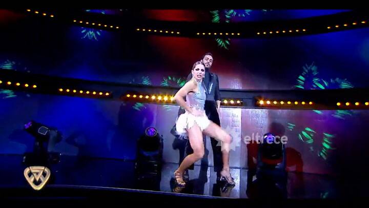 Lizardo Ponce y Josefina Oriozabala cerraron la ronda de Samba de ballroom - Fuente: eltrece